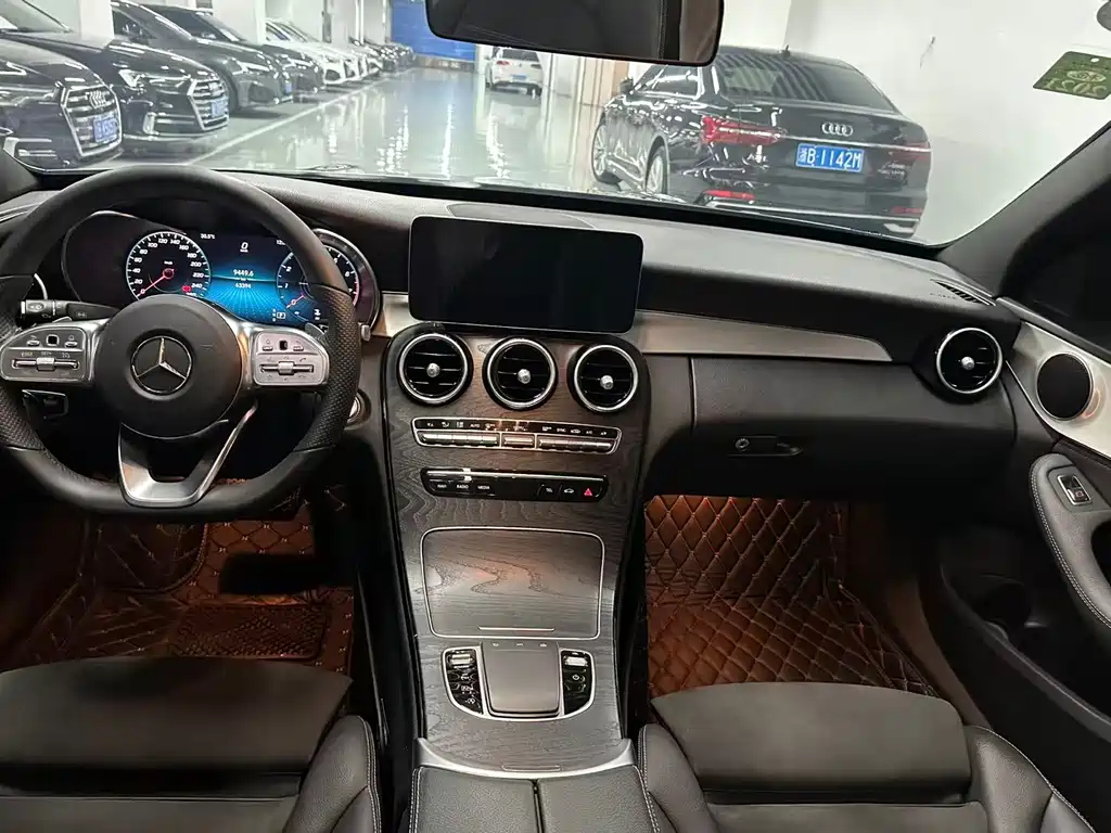 Mercedes-Benz C-Class 2019 — фото 9