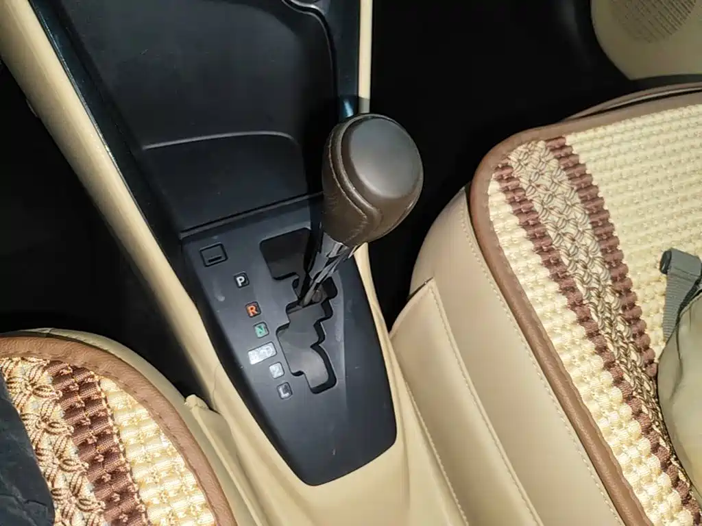 Toyota Vios 2015 — фото 14