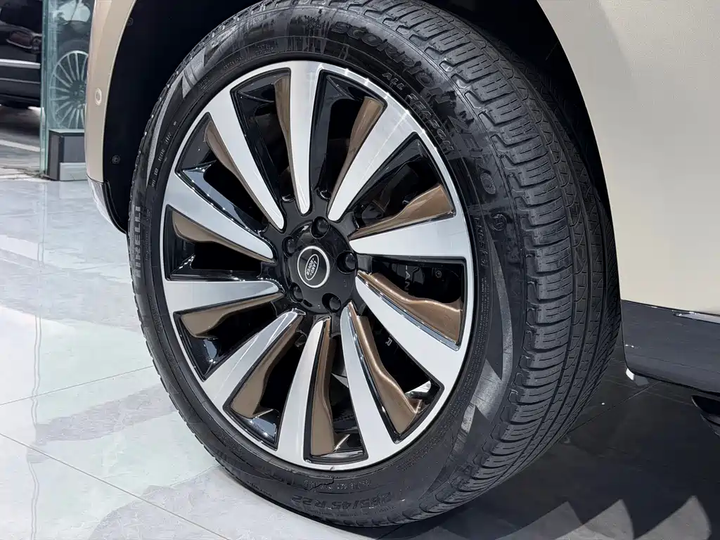 Land Rover Range Rover 2022 — фото 19