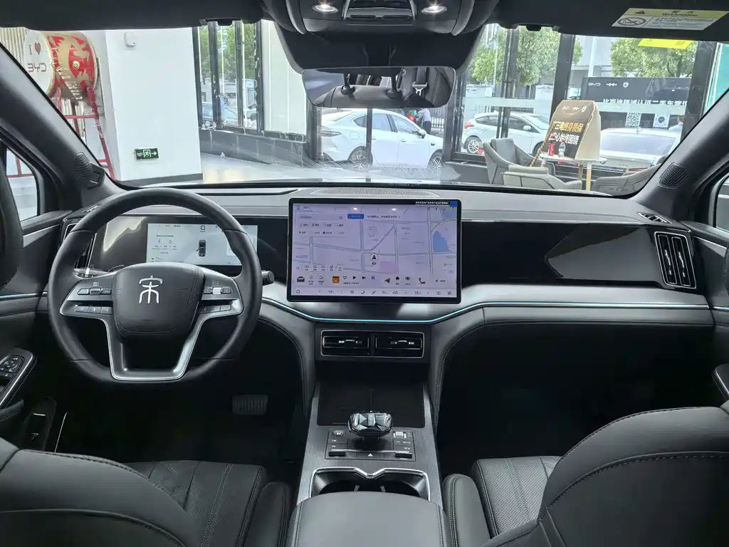 BYD L DM-i 2025 — фото 14