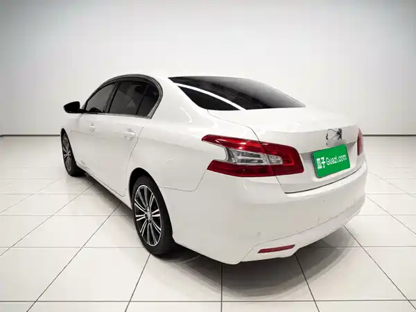 Peugeot 408 2015