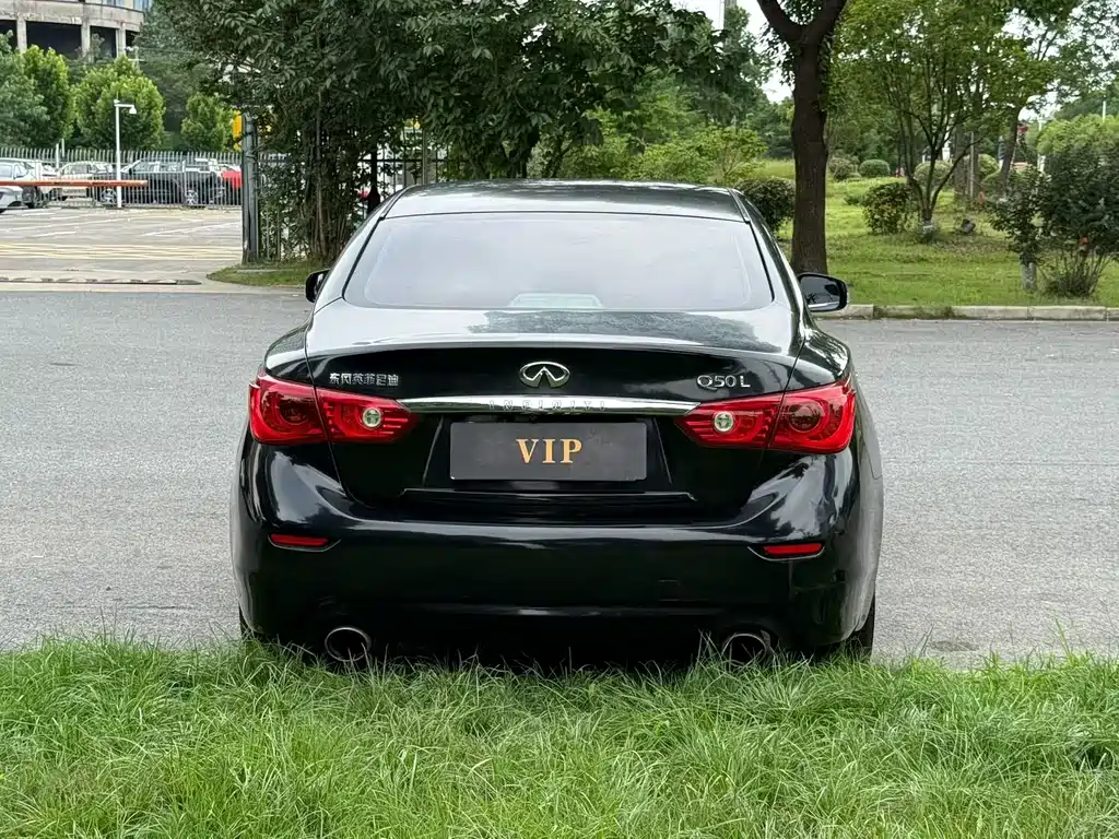 Infiniti Q50L 2015 — фото 8