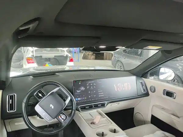Li Auto L8 2023