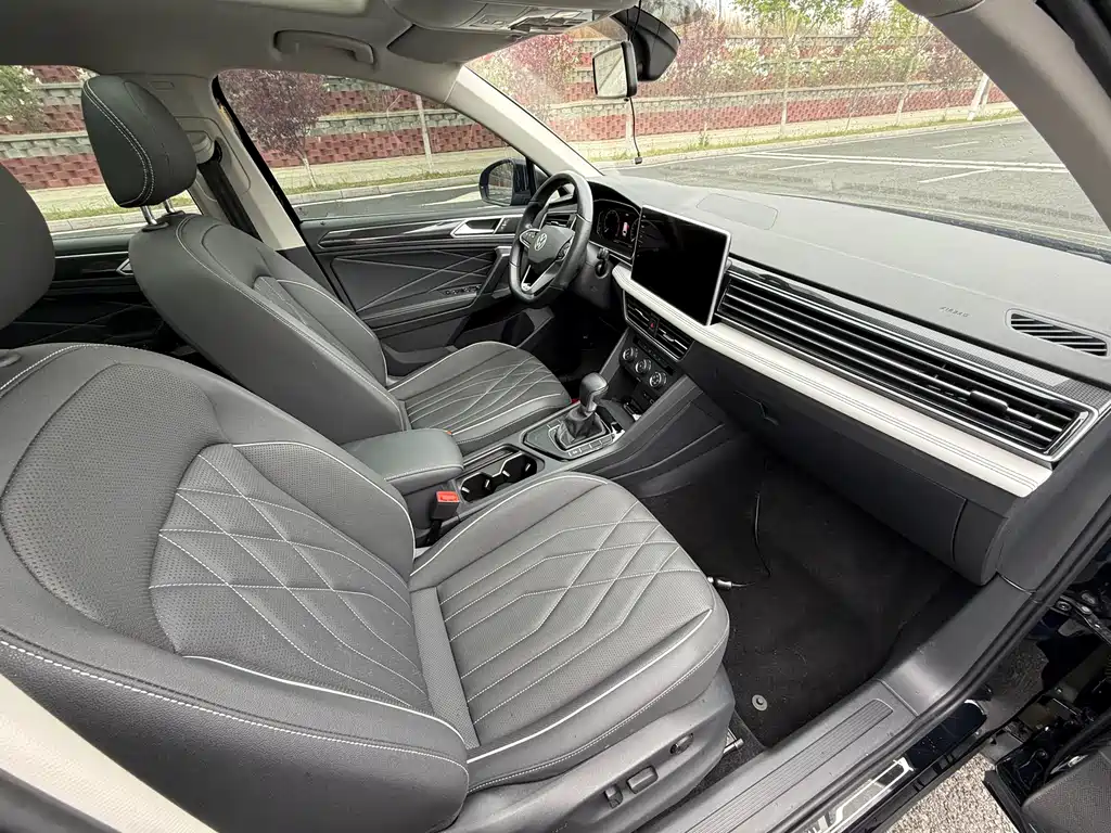 Volkswagen Tiguan L 2022 — фото 13