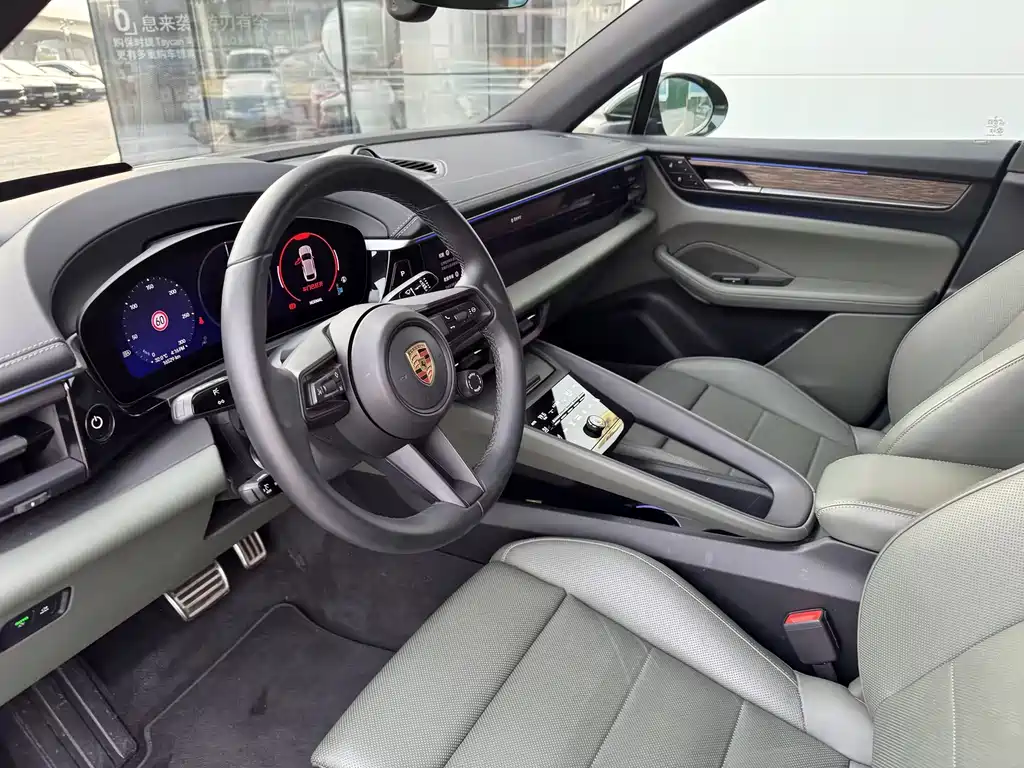 Porsche Macan EV 2025 — фото 11