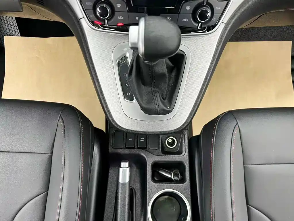Haval M6 2020 — фото 12
