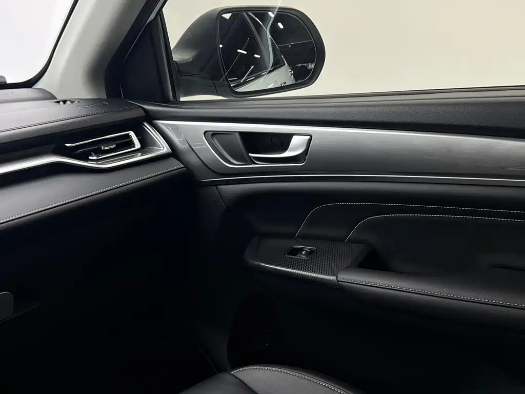 Haval M6 2023 — фото 14