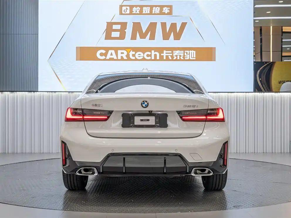 BMW 3 Series 2025 — фото 18