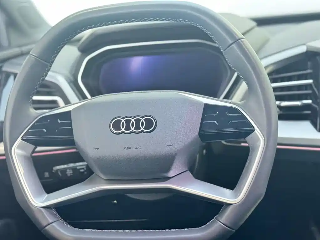 Audi Q4 E-Tron 2024 — фото 14