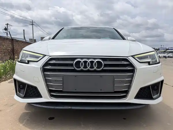 Audi A4L 2019