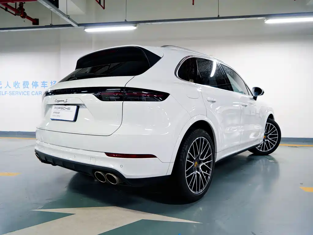 Porsche Cayenne 2021 — фото 15