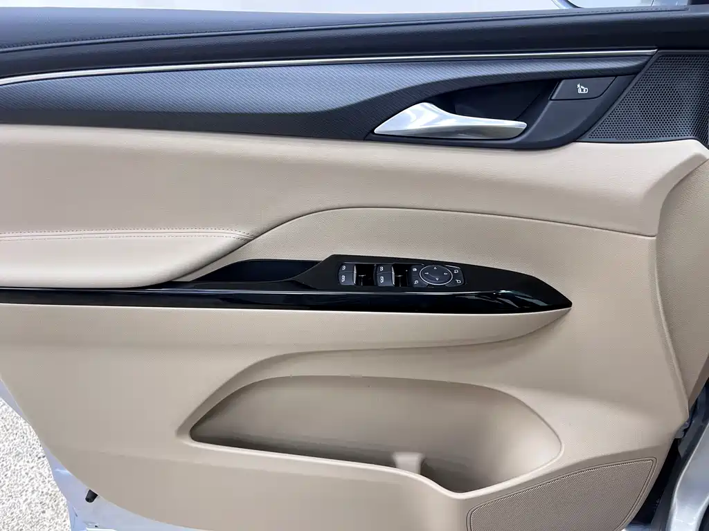 Buick GL8 New Energy 2025 — фото 12