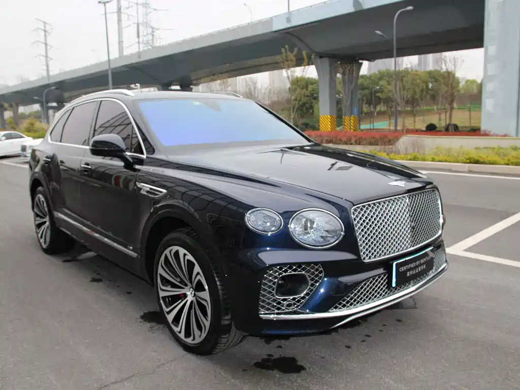 Bentley Bentayga 2022 — фото 8
