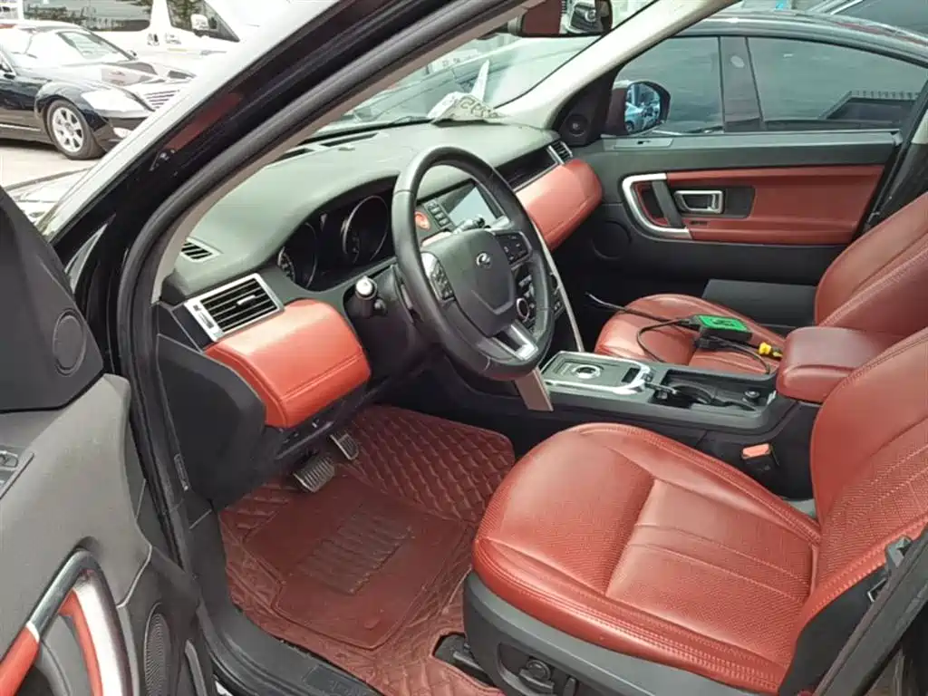 Land Rover Discovery Sport 2019 — фото 16