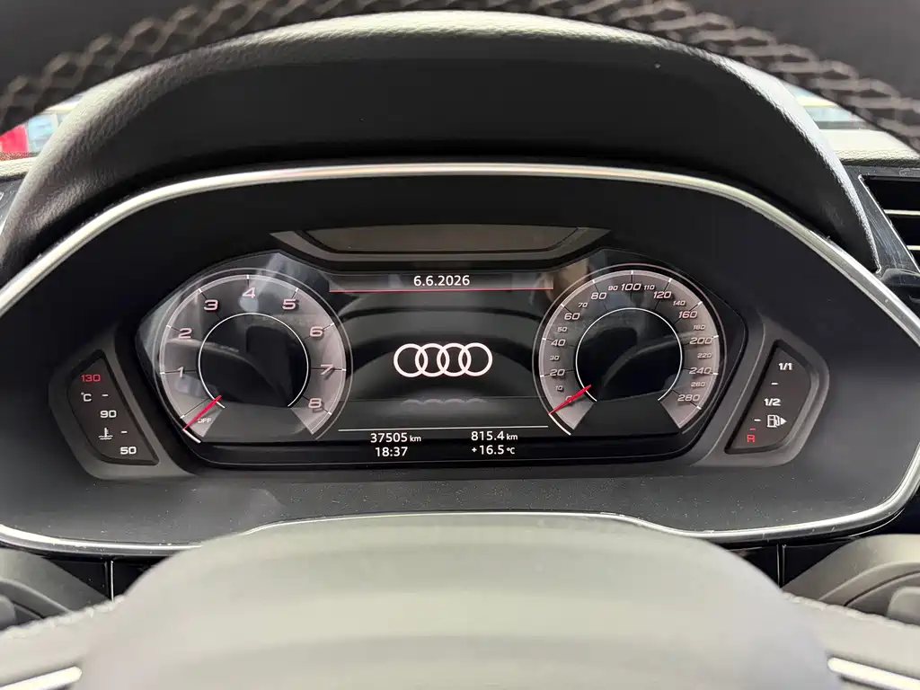 Audi Q3 2022 — фото 14