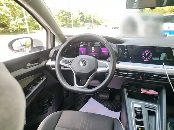 Volkswagen Golf 2022