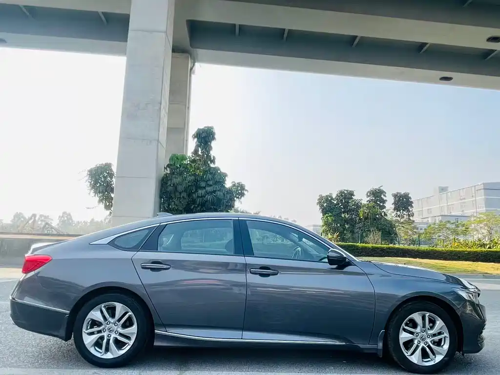 Honda Accord 2019 — фото 12