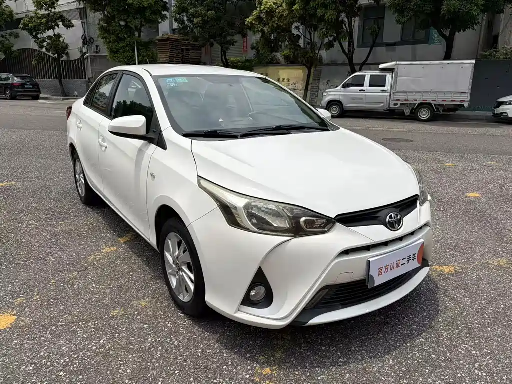 Toyota Yaris L 2017 — фото 3
