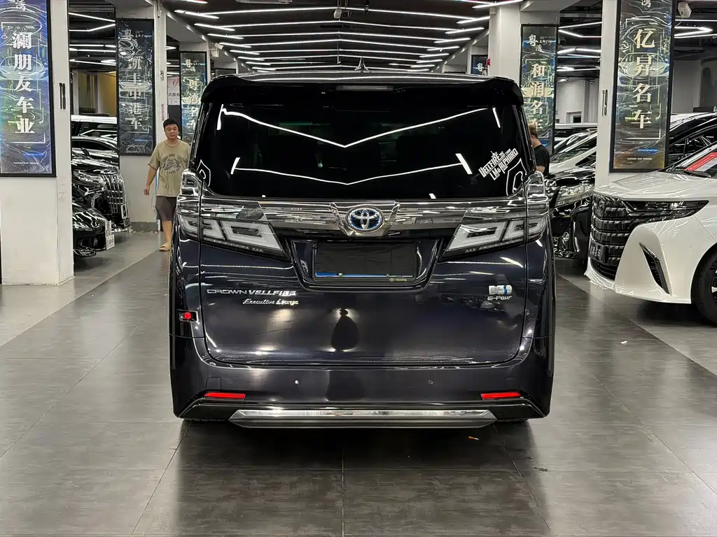 Toyota Vellfire 2021 — фото 16