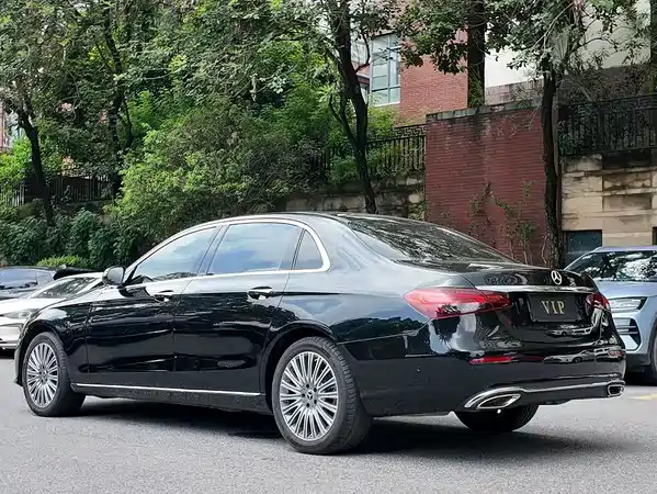 Mercedes-Benz E-Class 2022