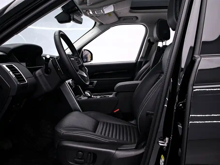 Land Rover Discovery 2024 — фото 12