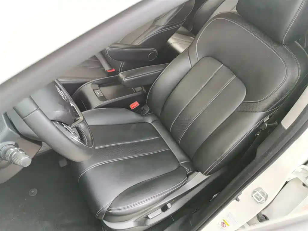 GAC Motor Trumpchi M6 2020 — фото 15