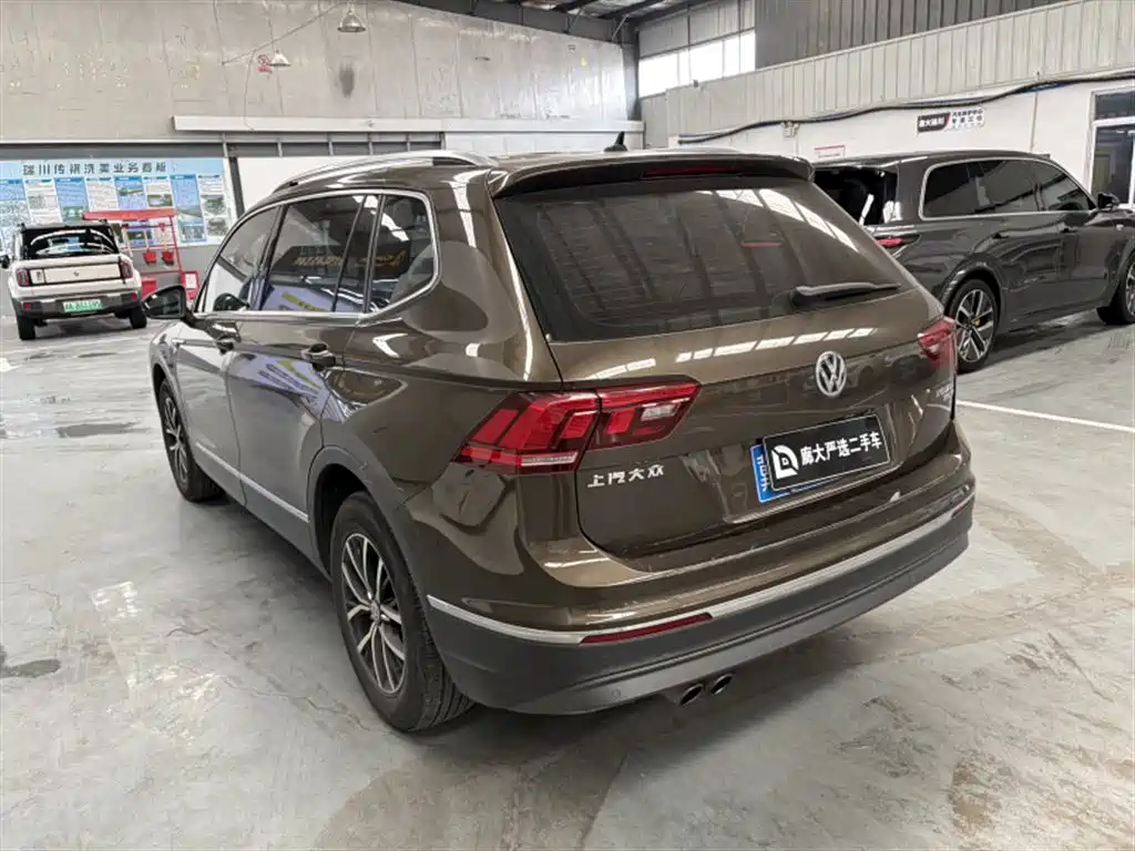 Volkswagen Tiguan L 2017 — фото 9