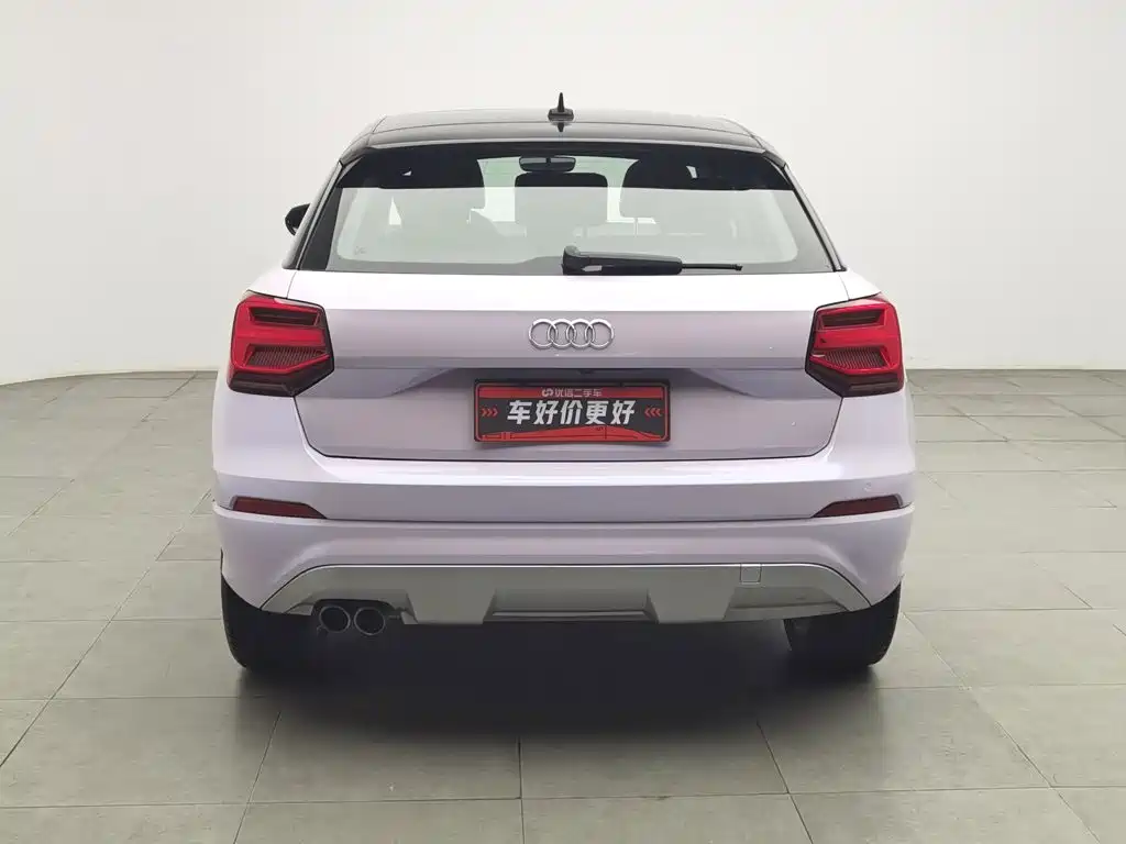 Audi Q2L 2019