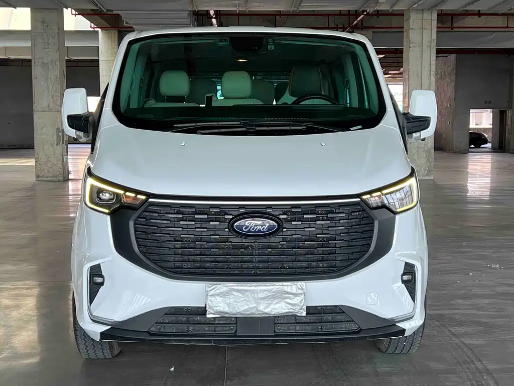 Ford Transit 2023 — фото 1