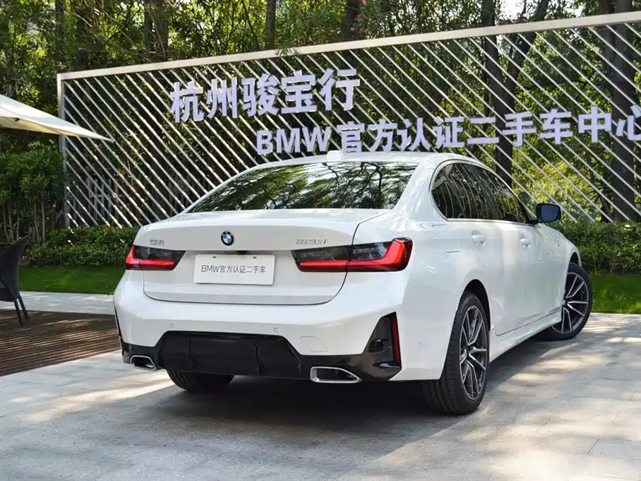 BMW 3 Series 2025