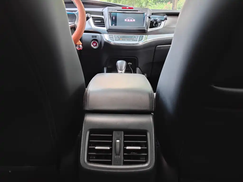 Honda Jade 2015 — фото 10