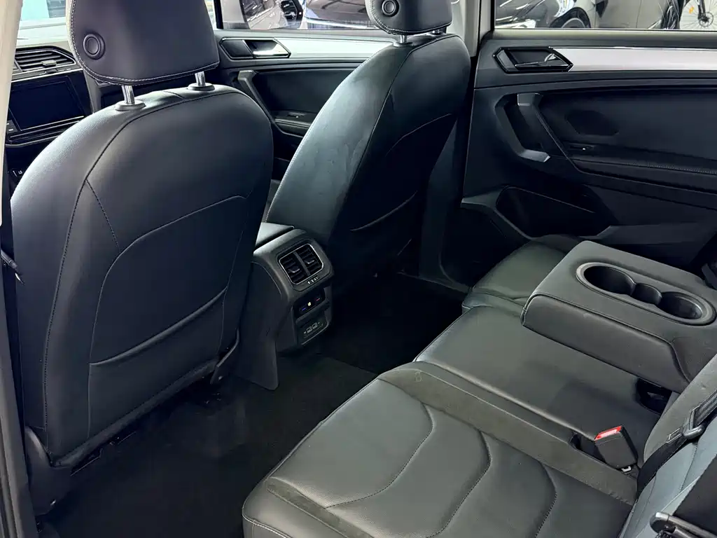 Volkswagen Tiguan L 2019 — фото 12