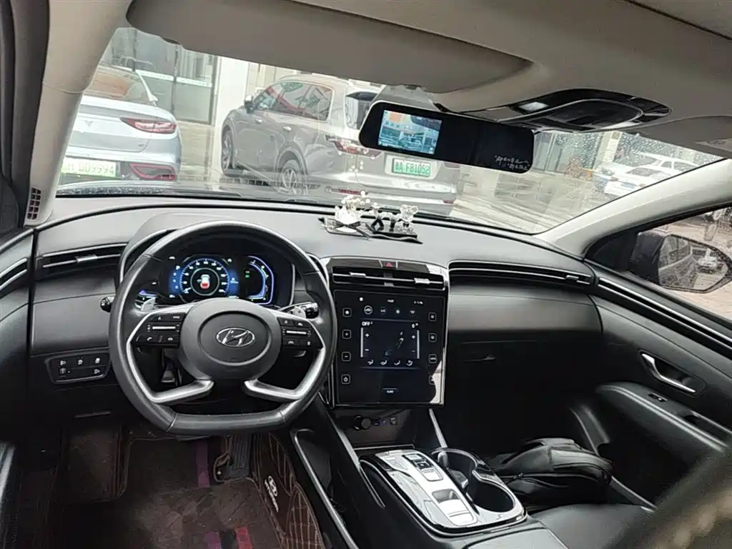 Hyundai Tucson 2023 — фото 10