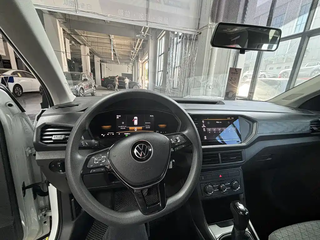 Volkswagen T-Cross 2023 — фото 13