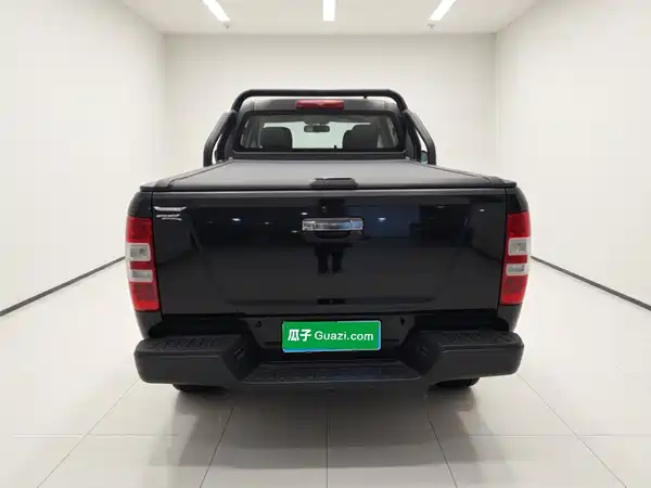 Isuzu RE-MAX Ruimai 2021