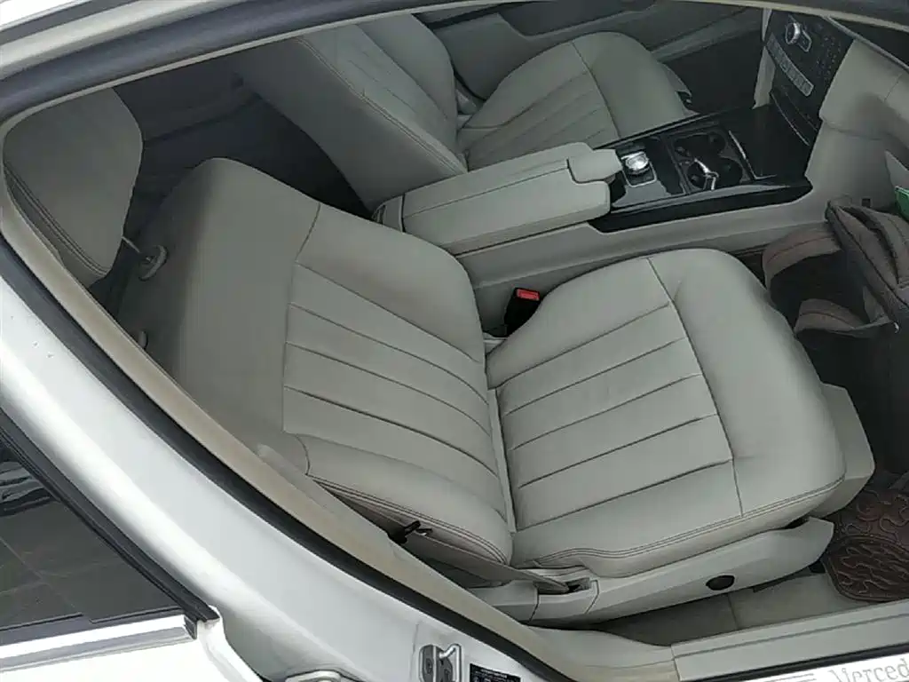 Mercedes-Benz E-Class 2014 — фото 25