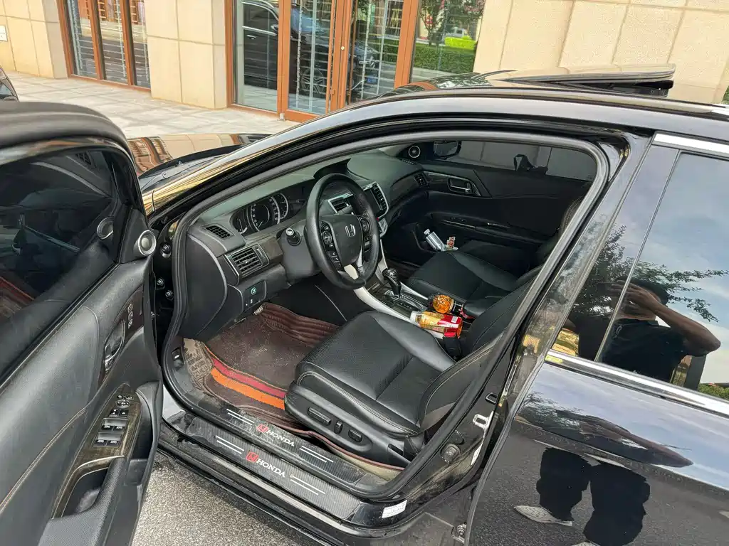Honda Accord 2015 — фото 8