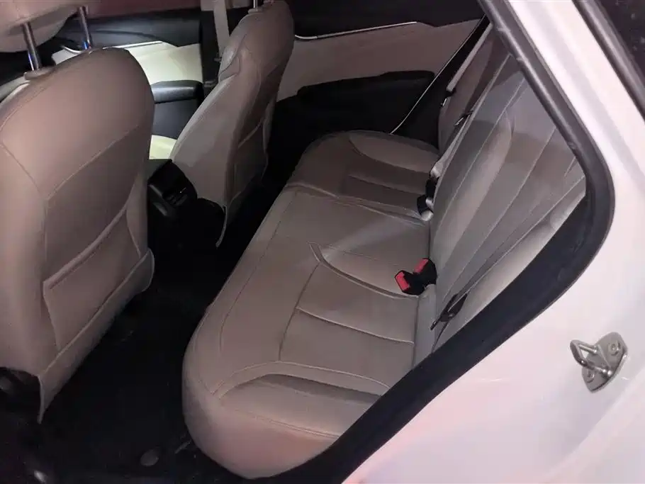 Buick Excelle 2018 — фото 11