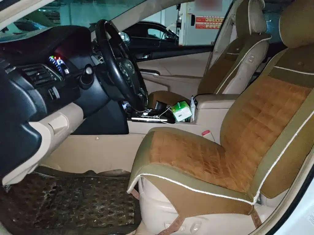 Toyota Camry 2014 — фото 11