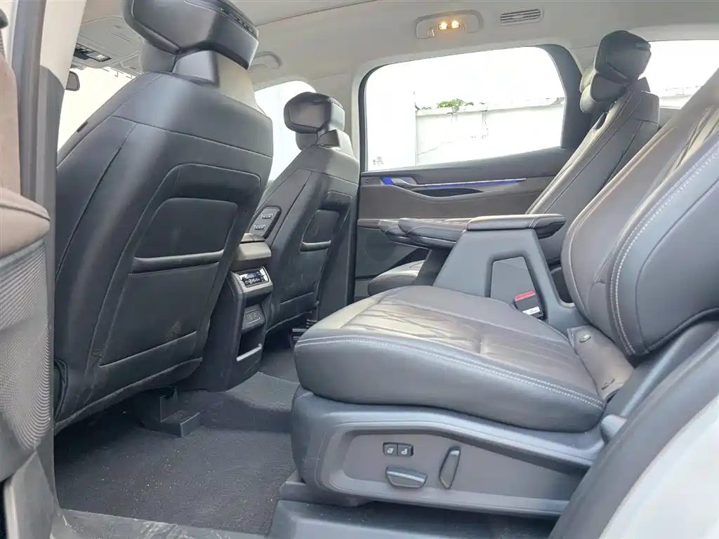 Ford Edge 2025 — фото 12