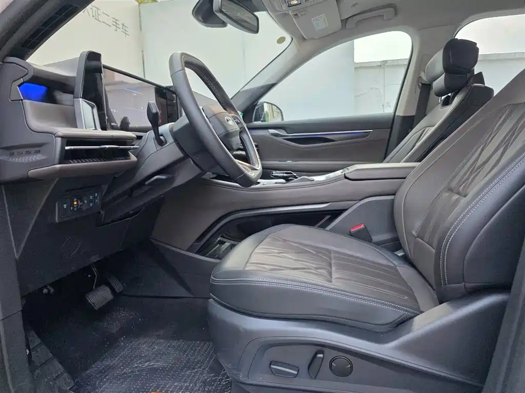 Ford Edge 2025 — фото 11