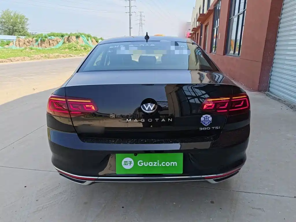 Volkswagen Magotan 2025