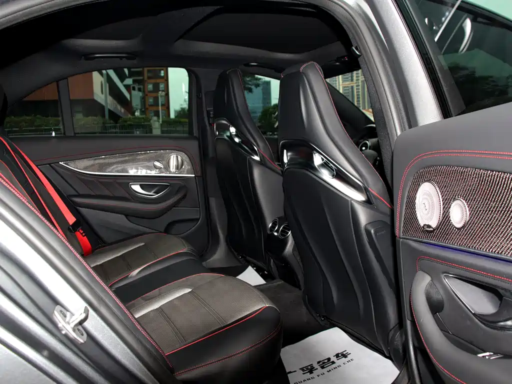 Mercedes-Benz E-Class AMG 2022 — фото 12