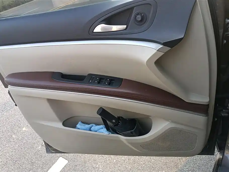 Buick GL8 2016