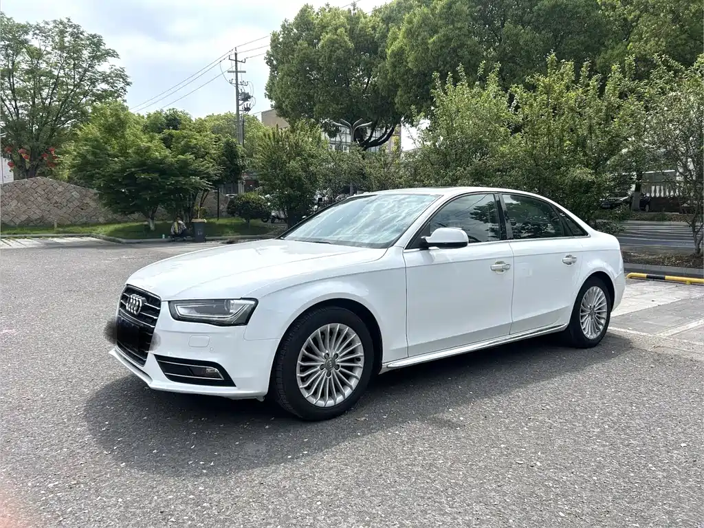 Audi A4L 2016 — фото 1