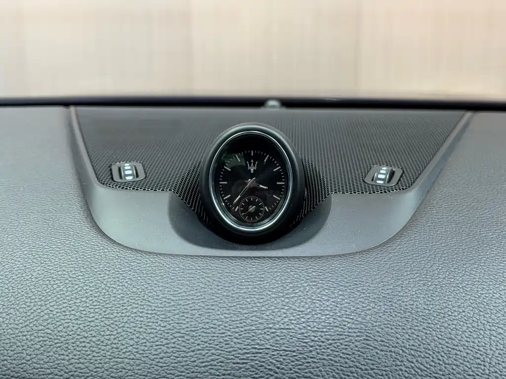 Maserati Levante 2018 — фото 17