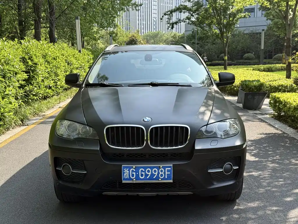 BMW X6 2011