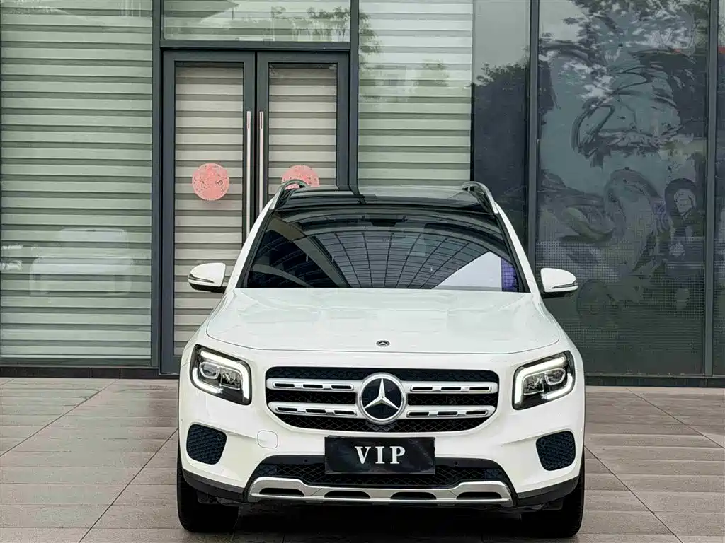 Mercedes-Benz GLB 2023 — фото 2