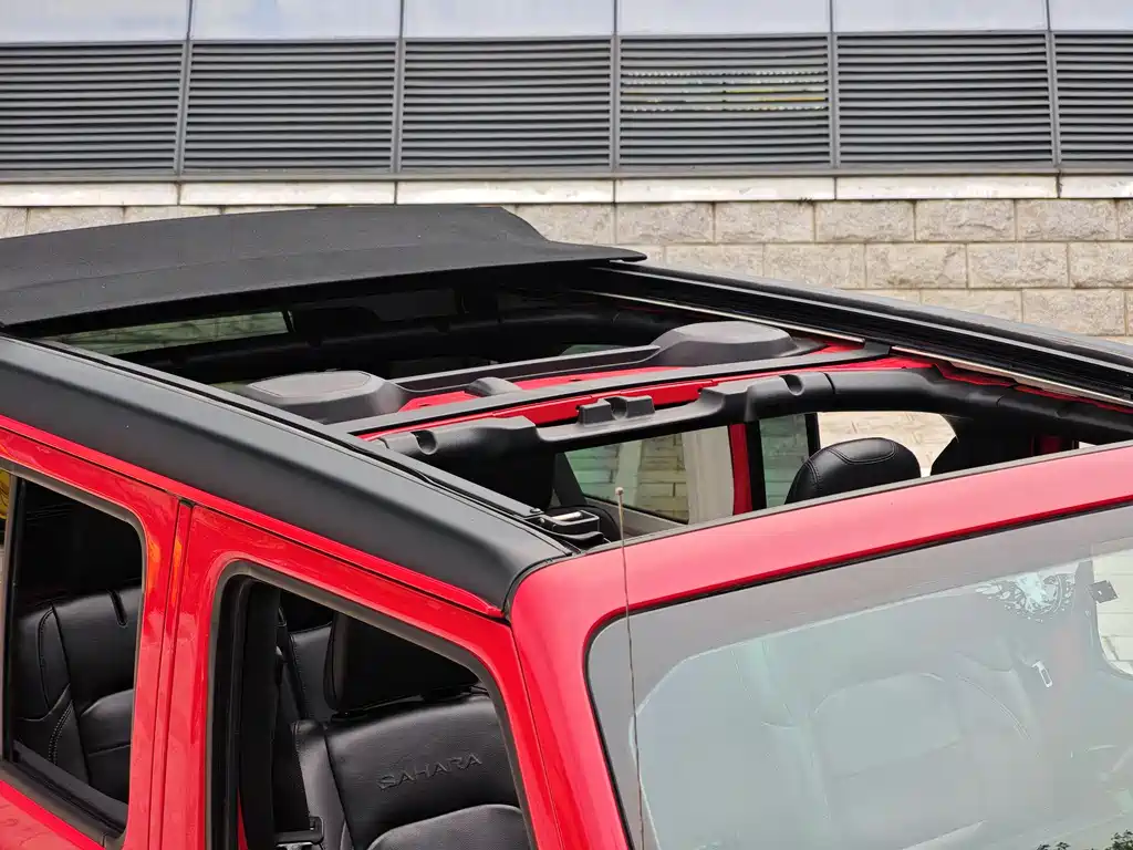 Jeep Wrangler 2020 — фото 12