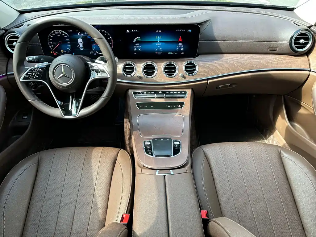 Mercedes-Benz E-Class 2023 — фото 5